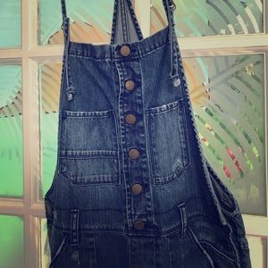 BILLABONG denim overalls.